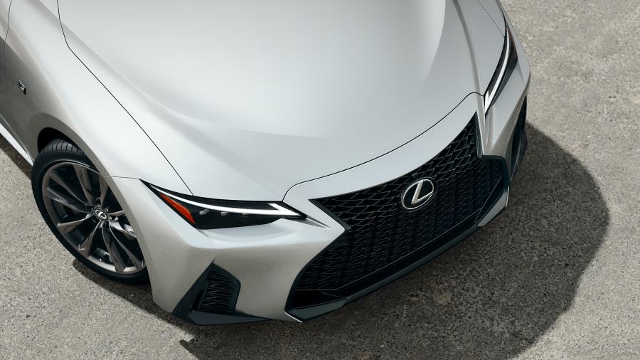 Детали экстерьера Lexus IS350 F-Sport 2020 года  (NA) (фото 30 из 51)